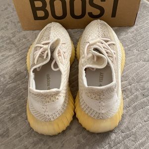 Yeezy Boost 350 V2 - Natural